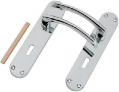 Wickes  Wickes Dante Locking Door Handle - Polished Chrome 1 Pair