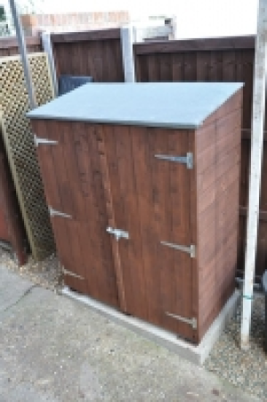 Shire 4 x 2ft Shiplap Timber Garden Store Shed £285.00