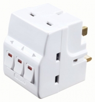 Wickes  Masterplug 3 Gang Switched Socket Adaptor with Power Indicat