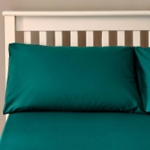 52% Polyester 48% Cotton The Willow Manor Easy Care Pillowcase Pair - Dark Teal