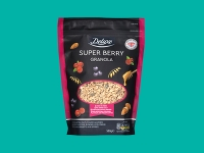 Deluxe Granola