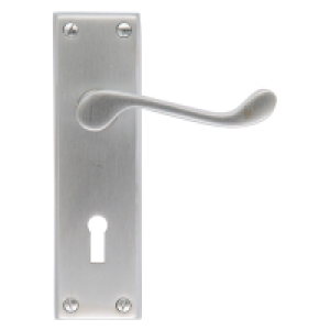 Partridges Carlisle Brass Carlisle Brass Satin Chrome Scroll Lever Lock Handles (31208