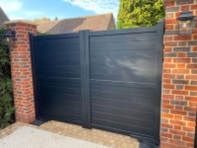 Wickes  Readymade Black Aluminium Horizontal Double Swing Gate - 400