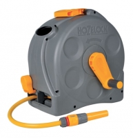Wickes  Hozelock 2415 2 in 1 Compact Enclosed Reel with Hose Pipe - 