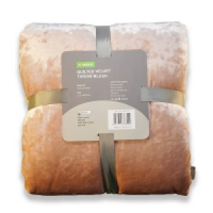Quilted Crushed Velvet Throw - Blush - 130x180cm