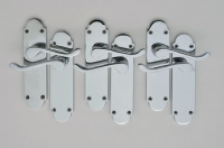 Wickes Vancouver Victorian Shaped Latch Door Handle Set - Ch