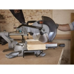 BLACK+DECKER 254MM 2100W Corded Sliding Compound Mitre Saw (