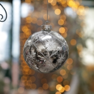 Mirrored Starburst Baubles Set of 6 £15.00