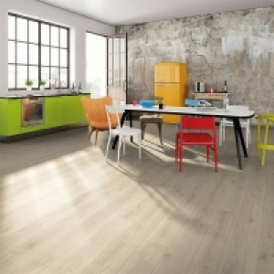 EGGER HOME Adelboden Oak 8mm Laminate Flooring