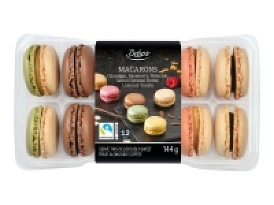 Deluxe Fresh Macarons