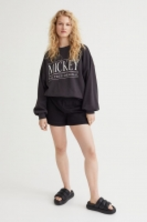 Sweatshorts £10.00