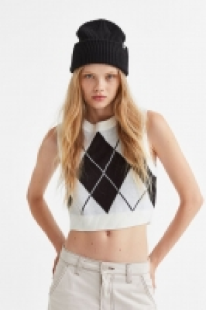 Knitted hat £7.00