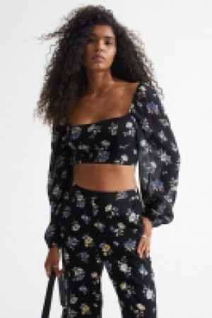 Puff-sleeved cropped top £10.00