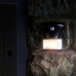 Homebase Edit 6 LED PIR Solar Wall Light £18.00