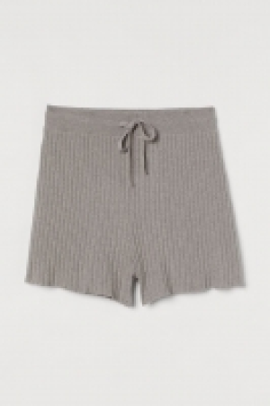 Rib-knit shorts £23.00