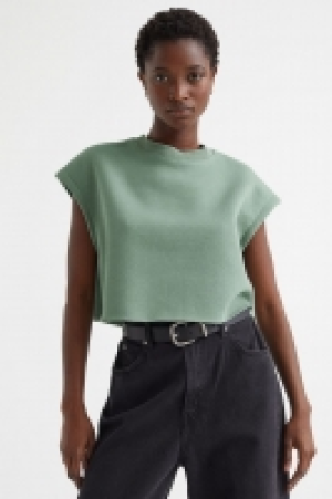Cropped sweatshirt £5.00