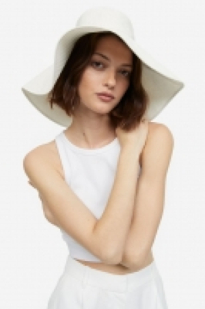 Cotton bucket hat £9.00