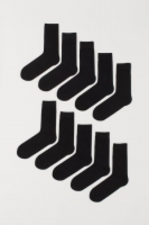 10-pack socks £6.00