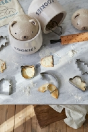 Cookie cutters &pound;4.00