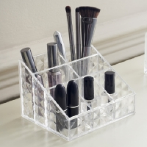 Faceted Cosmetic Organiser