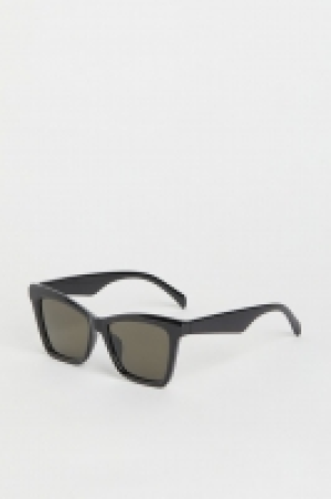 Polarised sunglasses £10.00