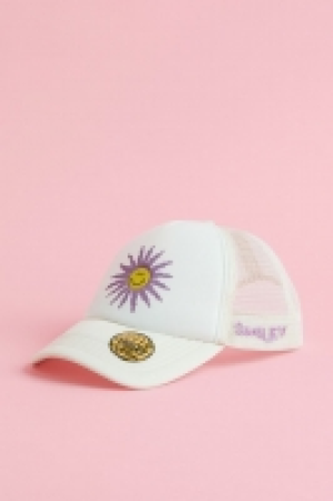 Motif-detail cap £4.00