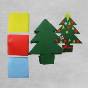 InExcess  Christmas Tree Felt Craft Kit - Makes 60