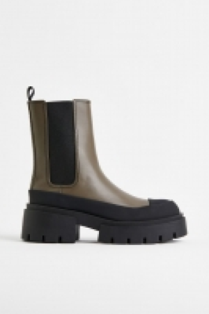 Chunky Chelsea boots £24.00