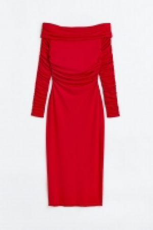 HM  Off-the-shoulder gathered dress