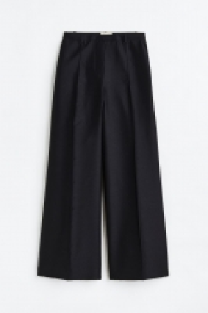 HM  Silk-blend tailored trousers