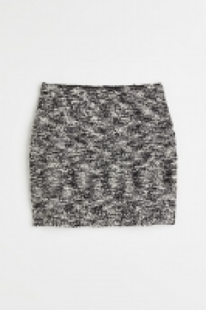 Knitted skirt £12.00