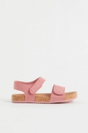 HM  Sandals