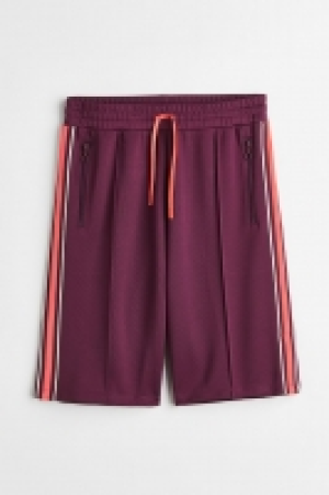 HM  Side-striped track shorts