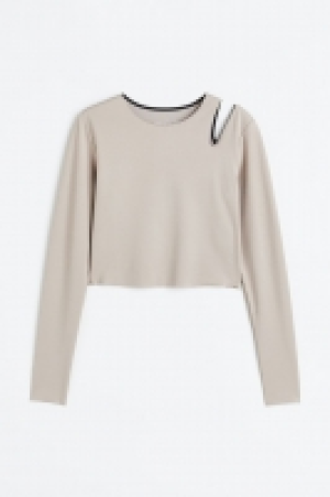 HM  Cropped sports top