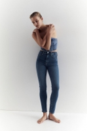 True To You Skinny Ultra High Ankle Jeans £17.00