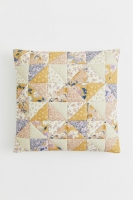 HM  Quilted cushion cover