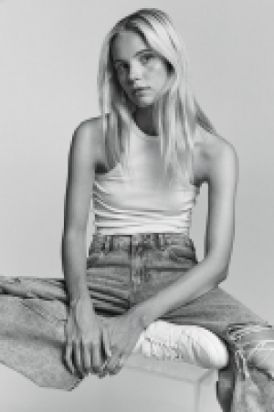 90s Baggy High Jeans £17.00