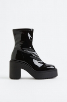HM  Chunky heeled boots