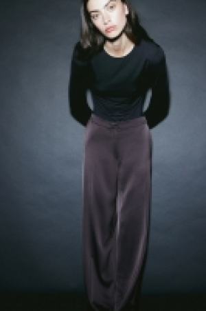 HM  Wide satin trousers