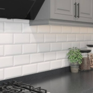 Metro Matt White Bevelled Ceramic Wall Tile 100 x 200mm