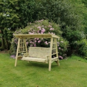 Churnet Valley Antoinette Swing Sits 3 £433.99
