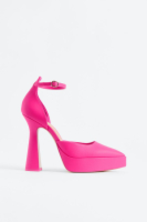 Platform court shoes