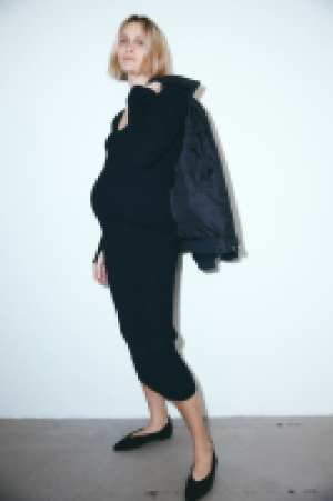 HM  MAMA Rib-knit dress