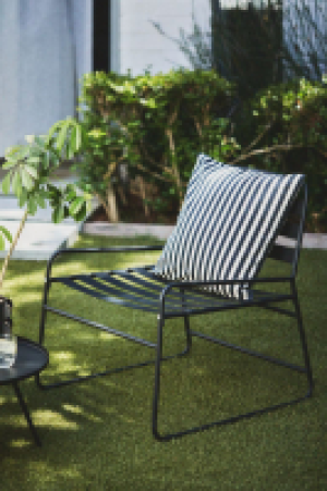 Metal lounge chair £119.99