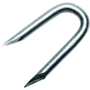 Wickes Exterior Galvanised Staples 30mm 200g £2.50