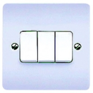 MK 10A Light Switch 3 Gang 2 Way K4873PPK £5.79