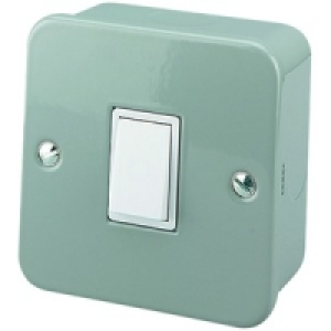 Wickes Metal Clad Switch 1 Gang 2 Way £3.49