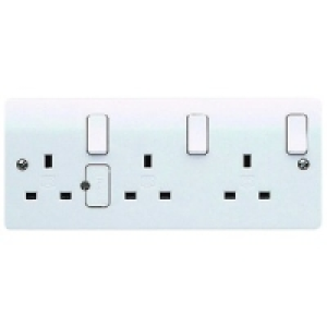 MK 13A Double Pole Switched Triple Socket K2737PPK £15.09