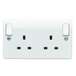 MK 13A Switch Double Skt O/board K2746RPWHI £7.39