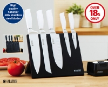 Knife Set With Magnetic Block